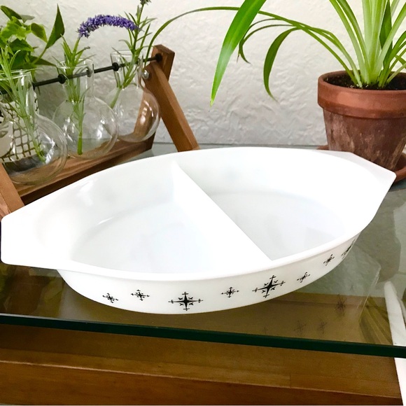 Vintage 1959 PYREX Compass Design 1.5 Quart Divided Casserole Dish MCM - Picture 3 of 6